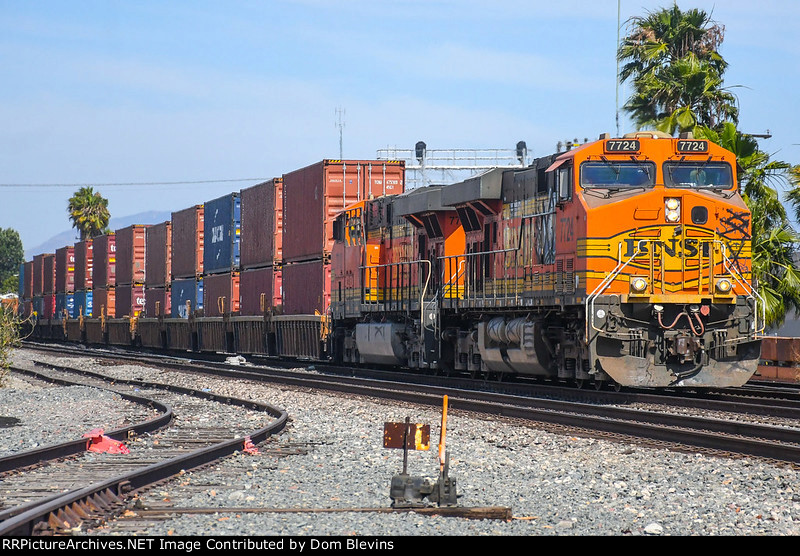 BNSF 7724